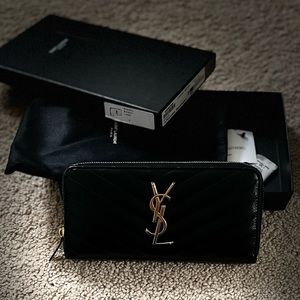 Saint Laurent Paris Grain De Pourde wallet ❤️‍🔥